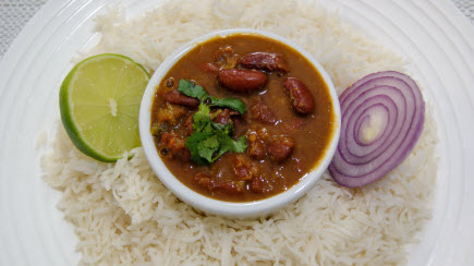 Rajma Masala (Kidney beans) is a popular vegetarian dish, originating from the Indian subcontinent, it is a thick gravy-based curry with Indian spices.